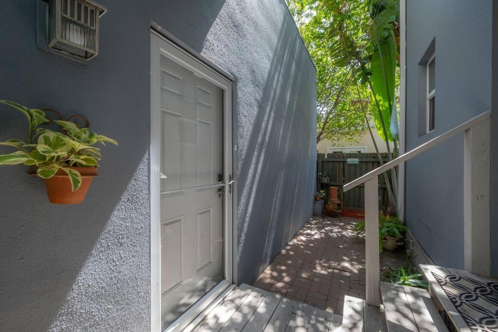 Ultimate Man Cave Garage Minutes To Whatever Do Tampa